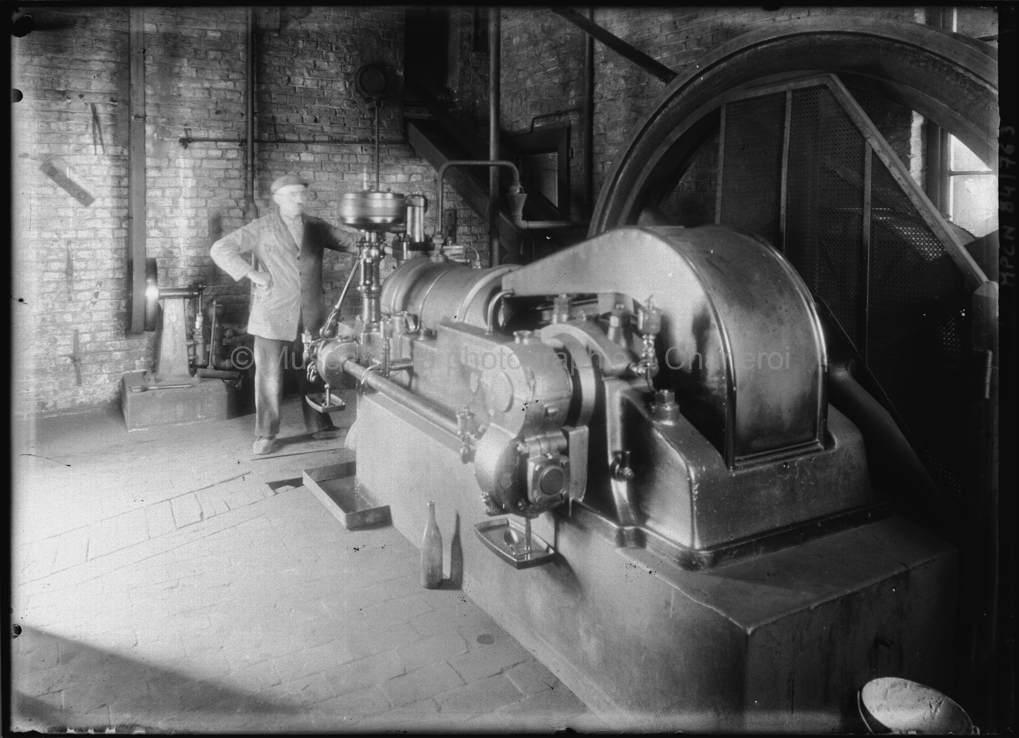 "Chicorée de la Sylle" sprl Byloos. Machine à vapeur pour activer le moulin