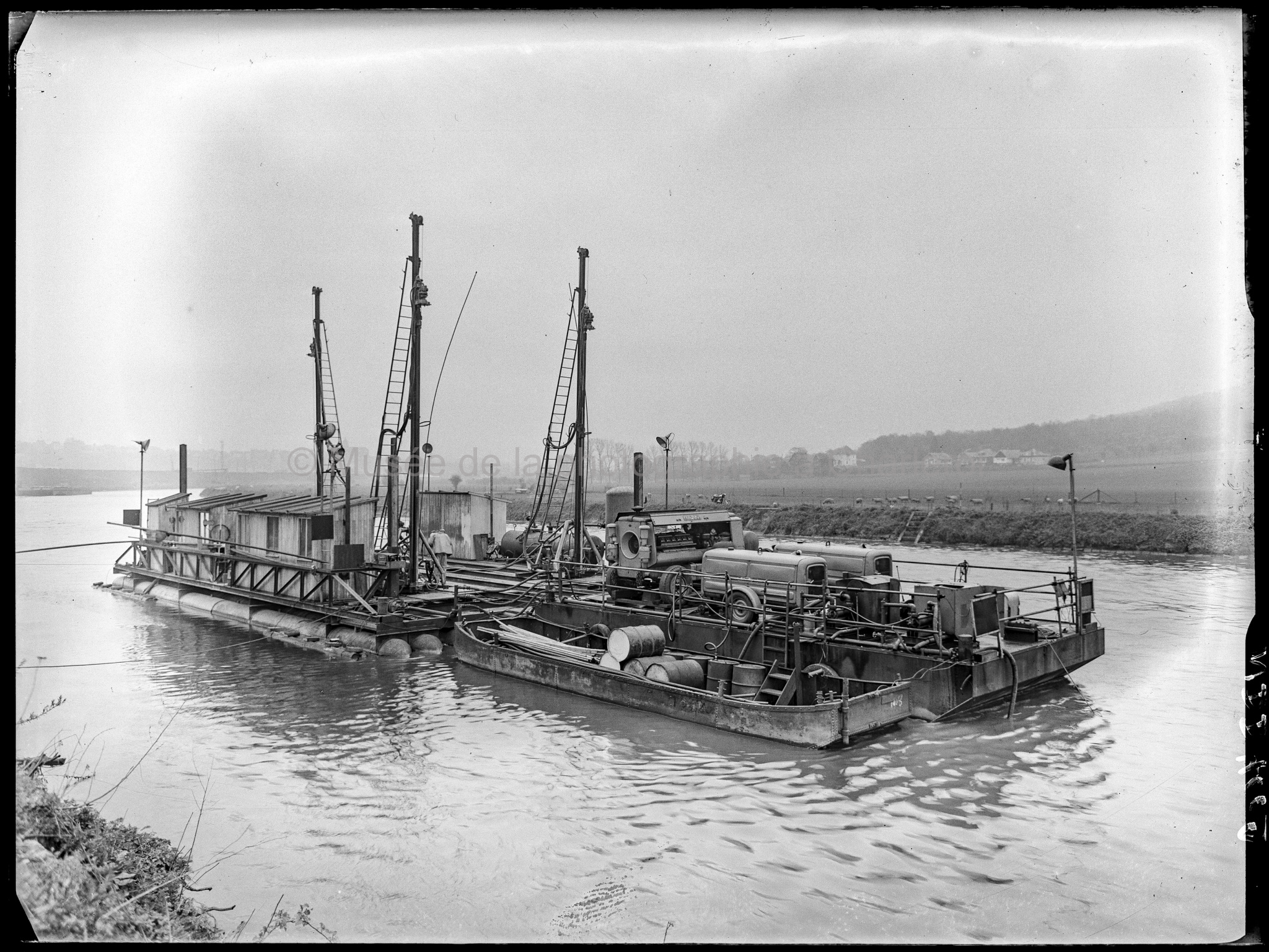 Barge sur la Sambre "12988"